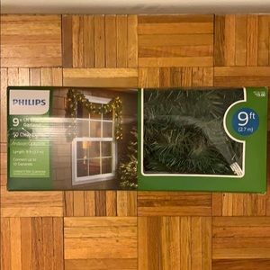 NIP 9’ Garland with Lights